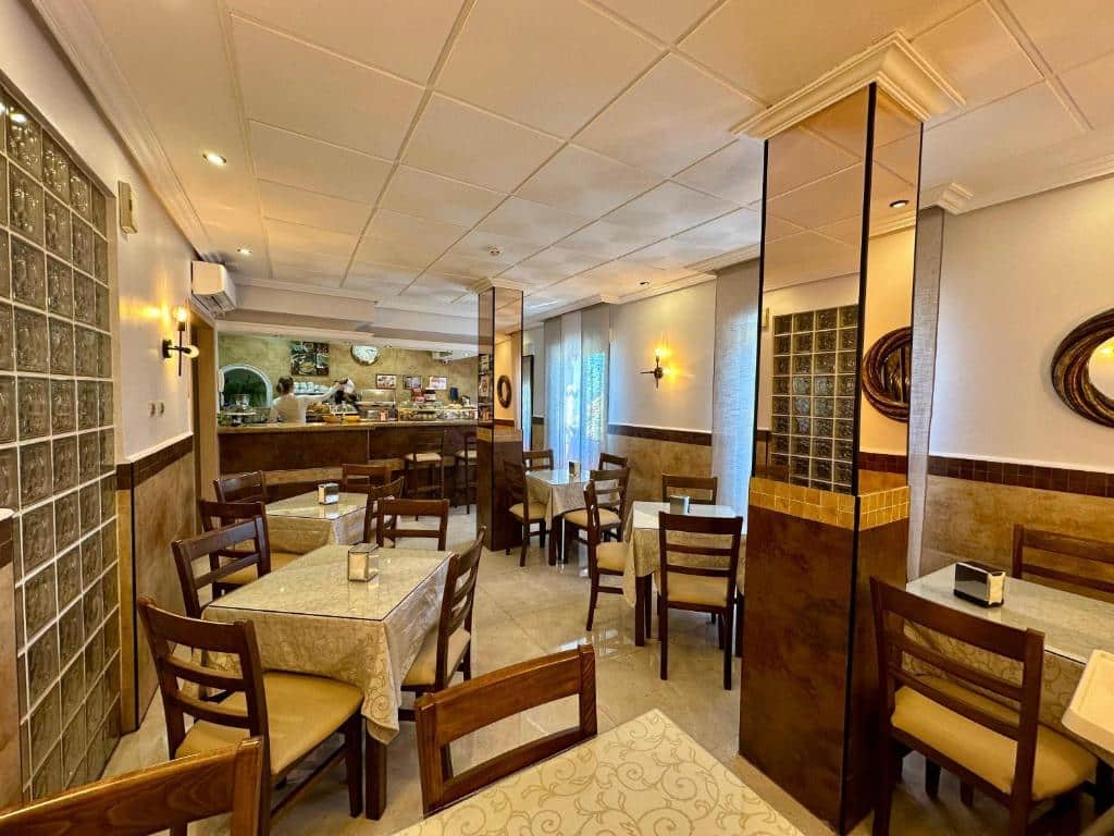 Autre option, hotel pas cher Hostal Toledo à Tolède.