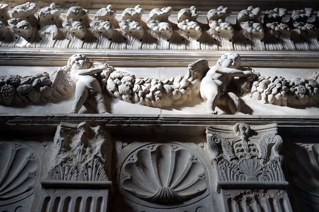 Sculpture dans la Cathédrale Saint Laurent de Trogir.