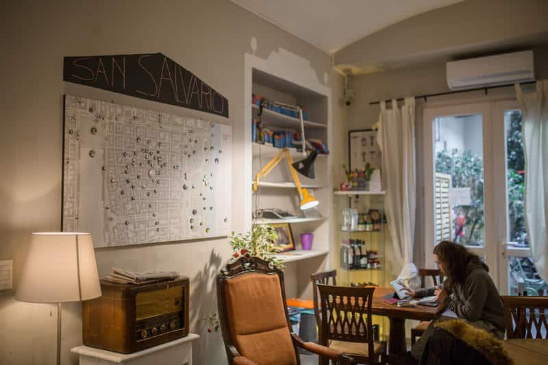 A l'intérieur de l'auberge de jeunesse Tomato Backpackers Hotel à Turin.