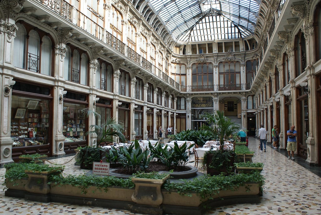 Galleria Subalpina, belle galerie du centre historique de Turin.