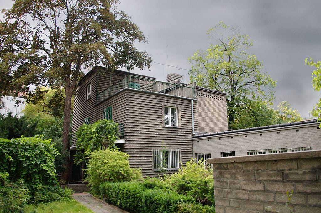 Architecture moderniste : Unité d'habitation Ul.Hoene-Wrońskiego - photo de Verdykrash