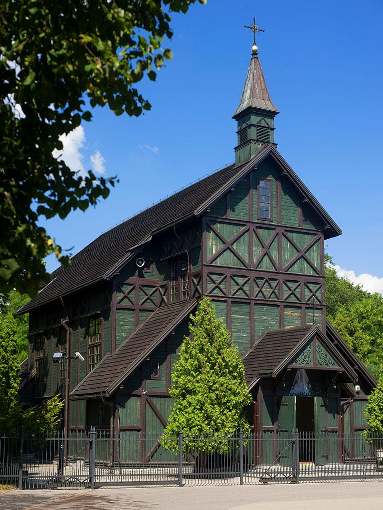 Eglise St.Vincent de Paul dans le cimetière de Brodno à Varsovie - Photo de Cezary Piwowarski