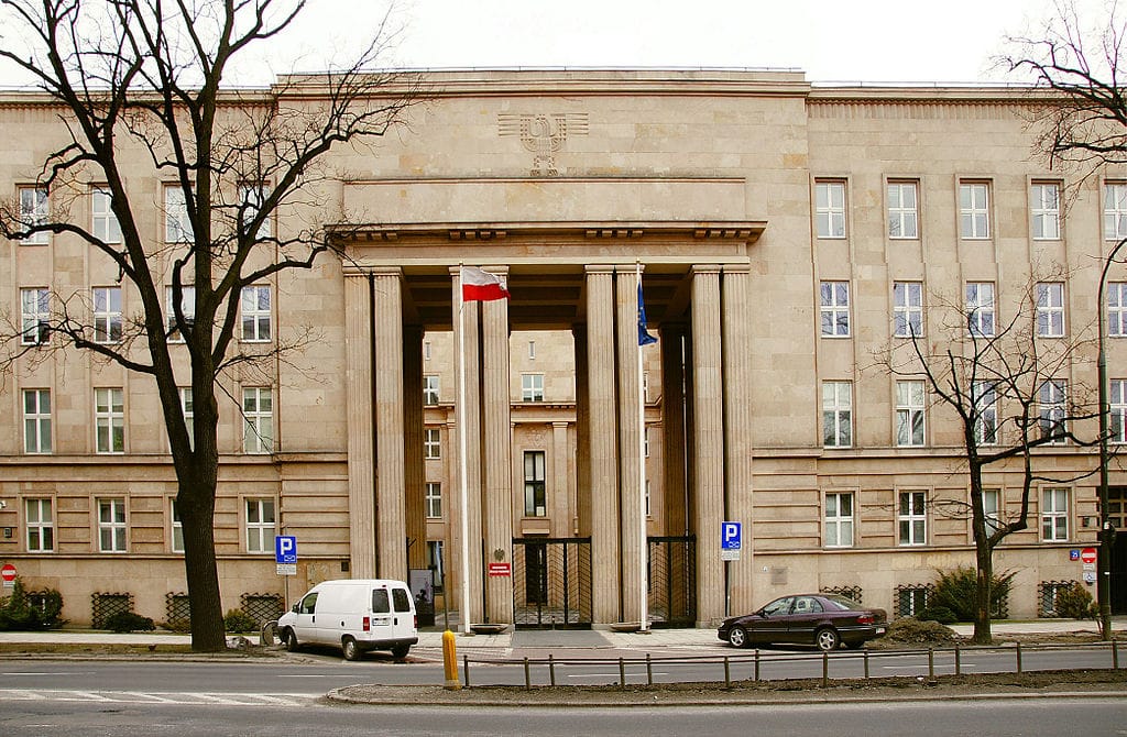Architecture moderniste à Varsovie : Gmach Ministerstwa Wyznań Religijnych i Oświecenia Publicznego - photo de Najuan