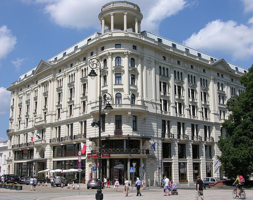 Hotel Bristol sur la Voie Royale dans le quartier Centre-Nord de Varsovie - Photo d'Adrian Grycuk