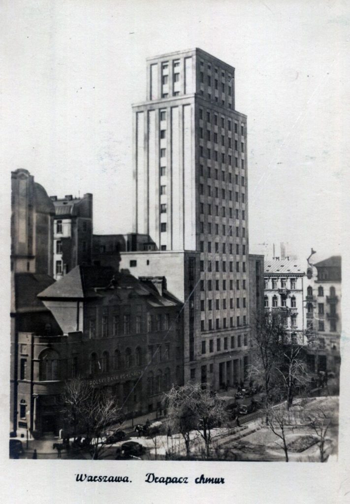 Le premier gratte-ciel Prudential à Varsovie en 1935. Détruit puis reconstruit.