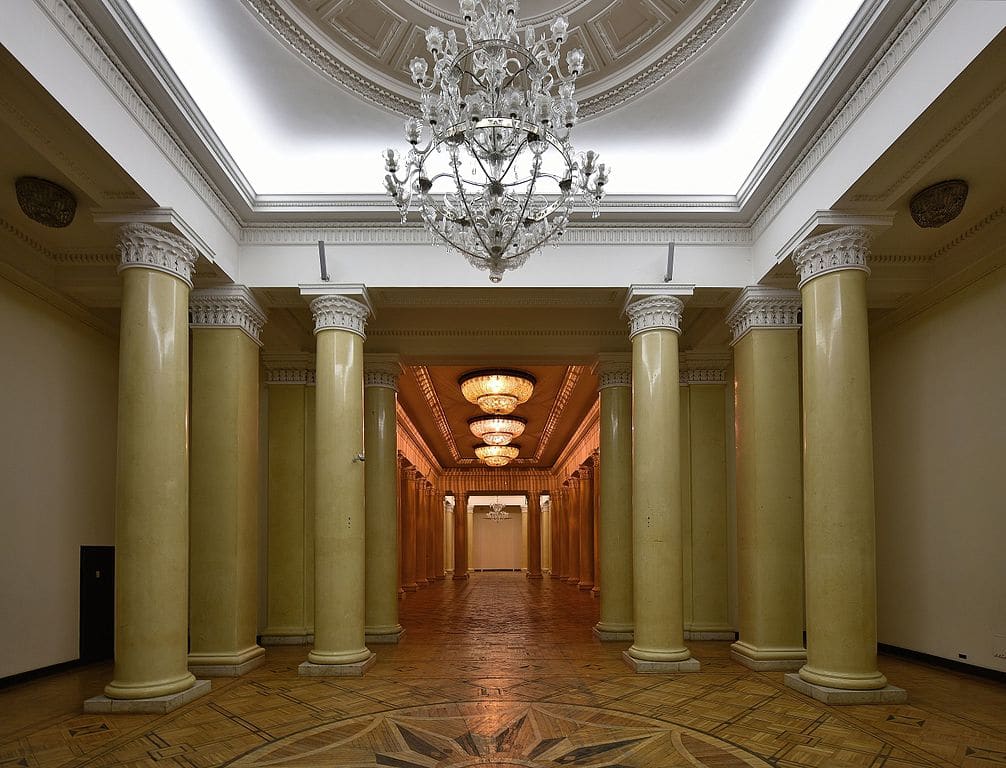Salle Stefan Starzyński à l'intérieur du PKiN à Varsovie - Photo de l'Adrian Grycuk