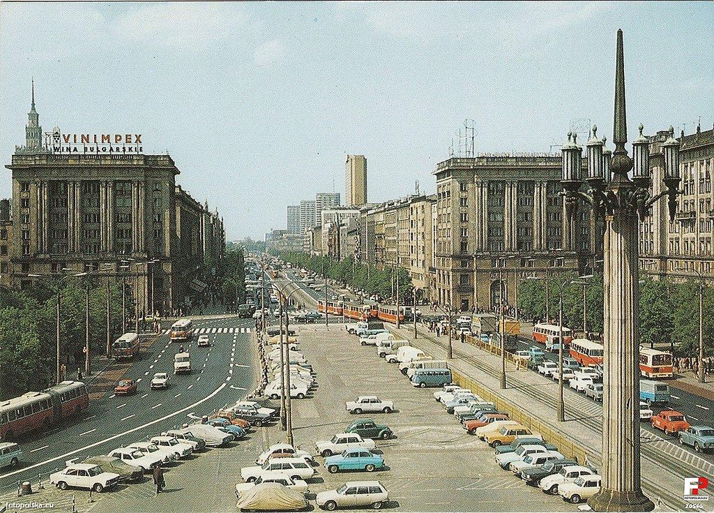 Carte postale des années 1970 du Plac Konstytucji à Varsovie.