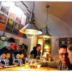 10 Bars à bière à Varsovie : Multitap, microbrasseries et bar de quartier
