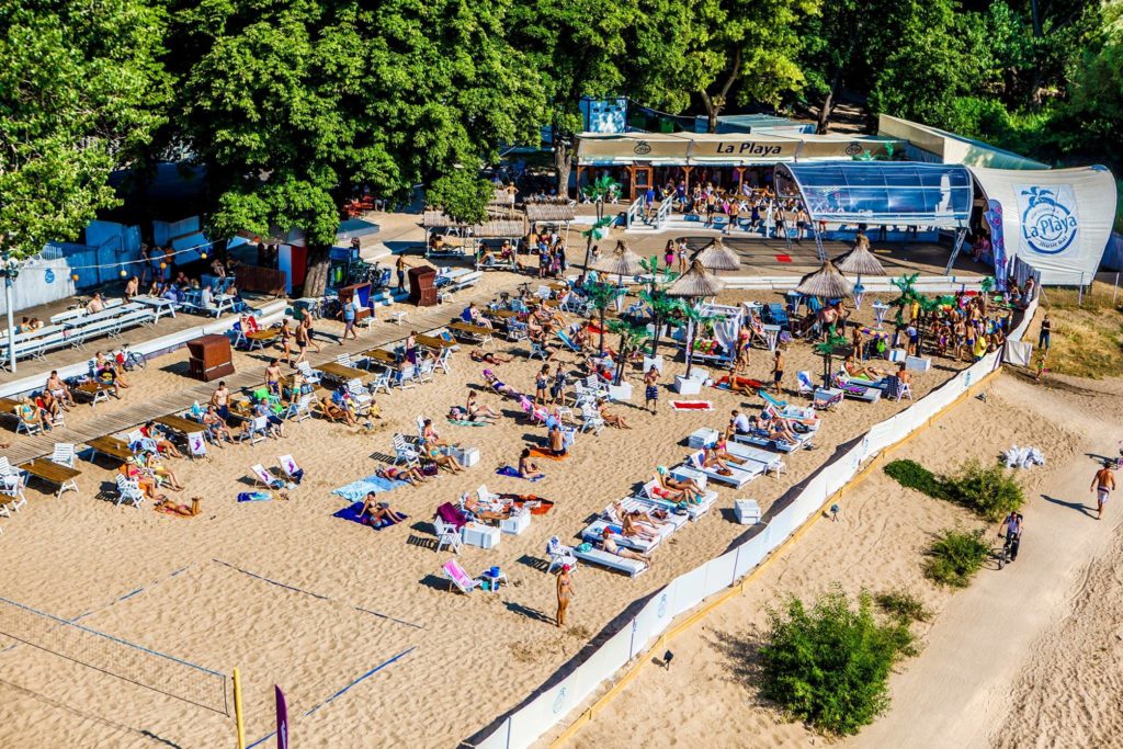 Club La Playa dans le quartier de Praga à Varsovie.