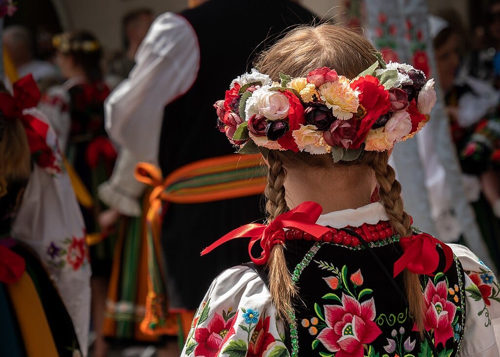 Costume traditionnel de Lowicz - Photo d' Emilia Wisniewska -Licence ccbysa 4.0