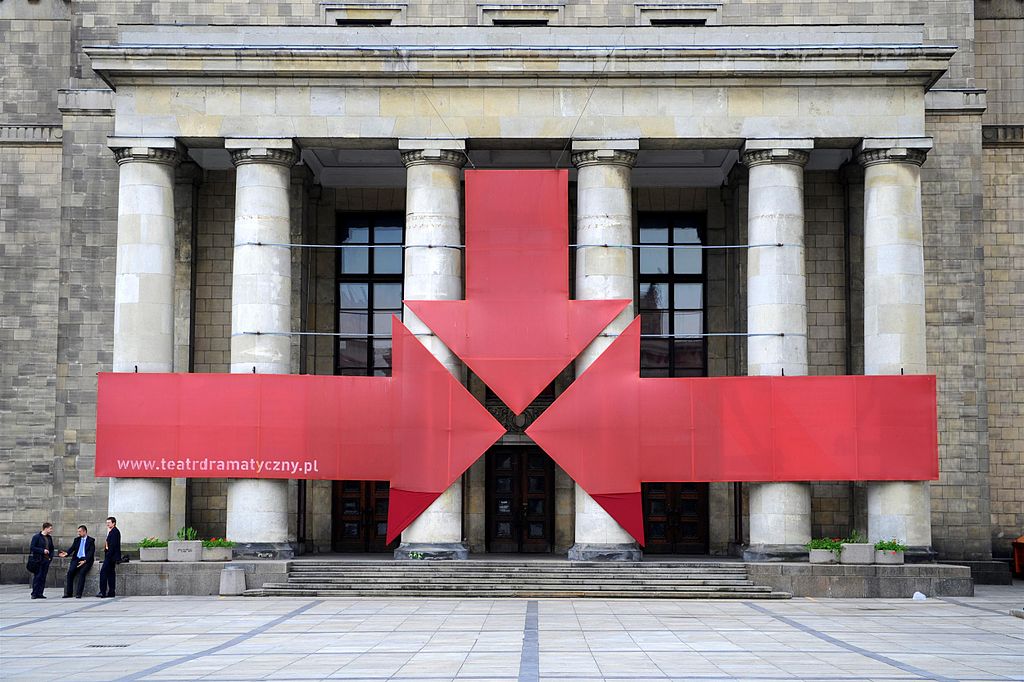 Entrée du Théâtre Dramatyczny dans le Palais de la culture et des sciences à Varsovie - Photo de Cezary p