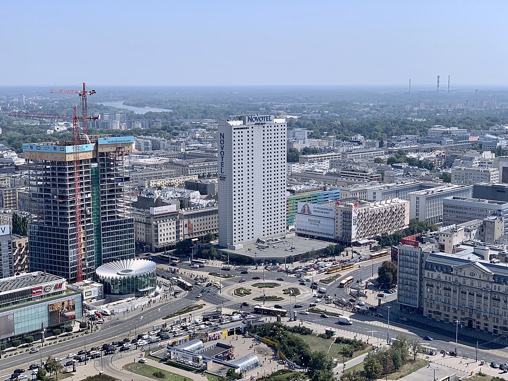 Vue depuis le Palais de la Culture à Varsovie - photo de Kgbo