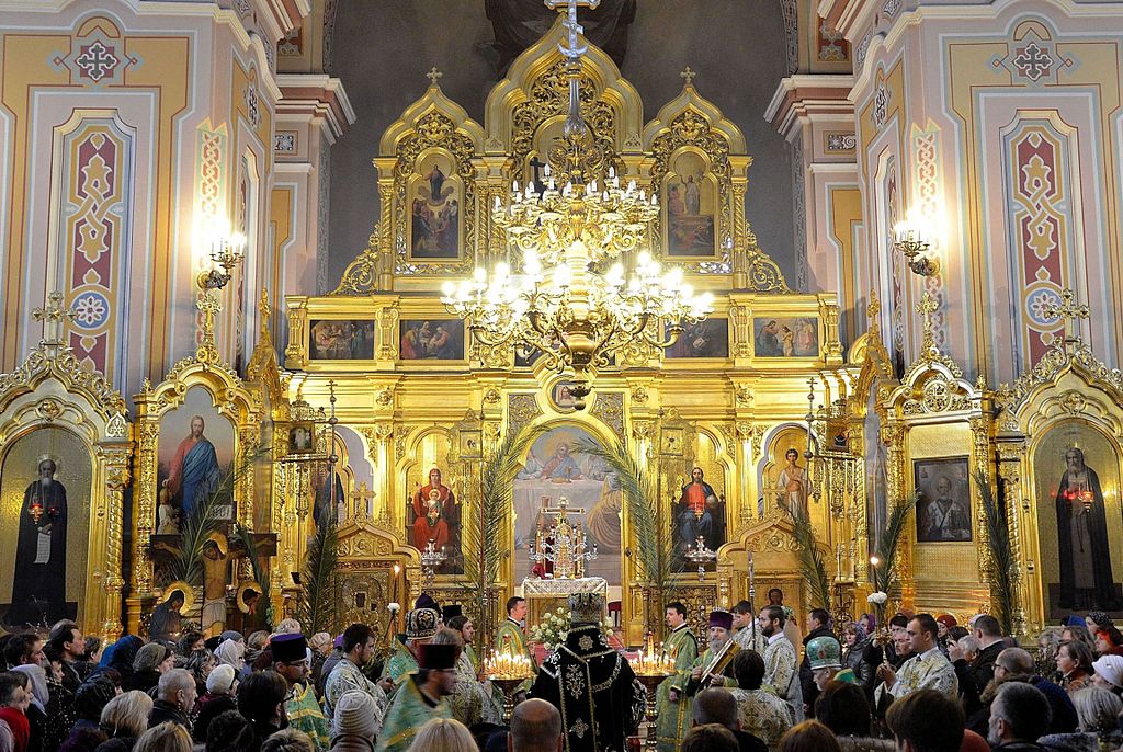 Ceremonie lors du dimanche des rameaux ou des palmes dans l'église Sainte Madeleine de Varsovie - Photo d'Adrian Grycuk