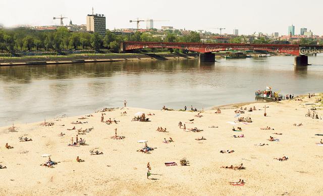 Lire la suite à propos de l’article 4 Plages de Varsovie : Buvette, barbecue et DJ sur les berges de la Vistule [Praga]