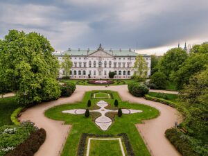 Palais Krasinski à Varsovie : Bibliothèque Nationale et jardins à la française