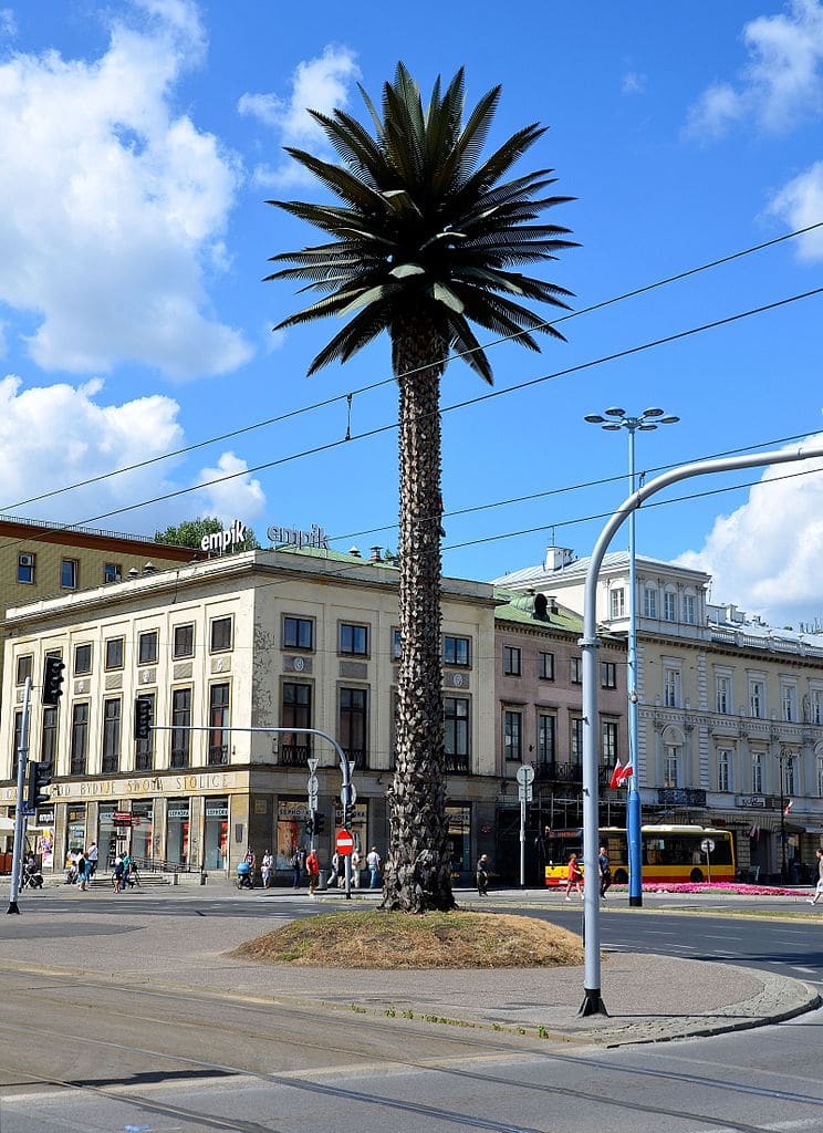 Palme de Joanna Rajkowska à Varsovie en 2013 - Photo d"Adrian Grycuk