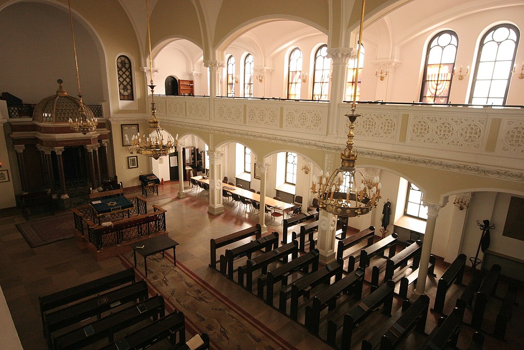 Intérieur de la synagogue Nozyk de Varsovie - Photo d'Ana Paula Hirama