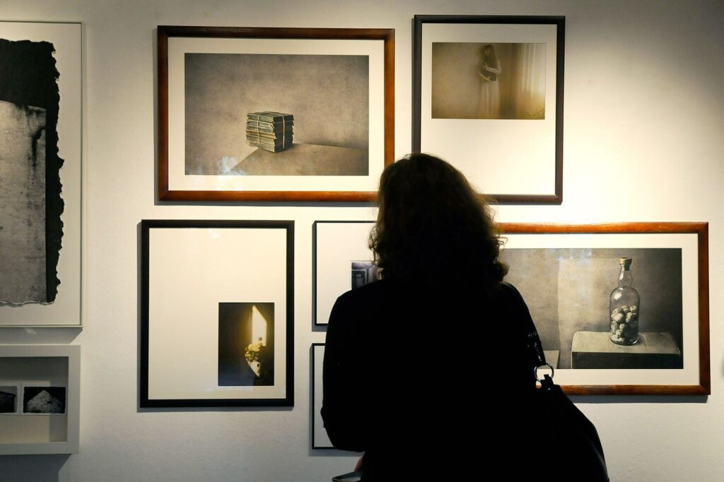 Expo dans la Galerie ZPAF. de Varsovie. Photo de Witek Kurowski