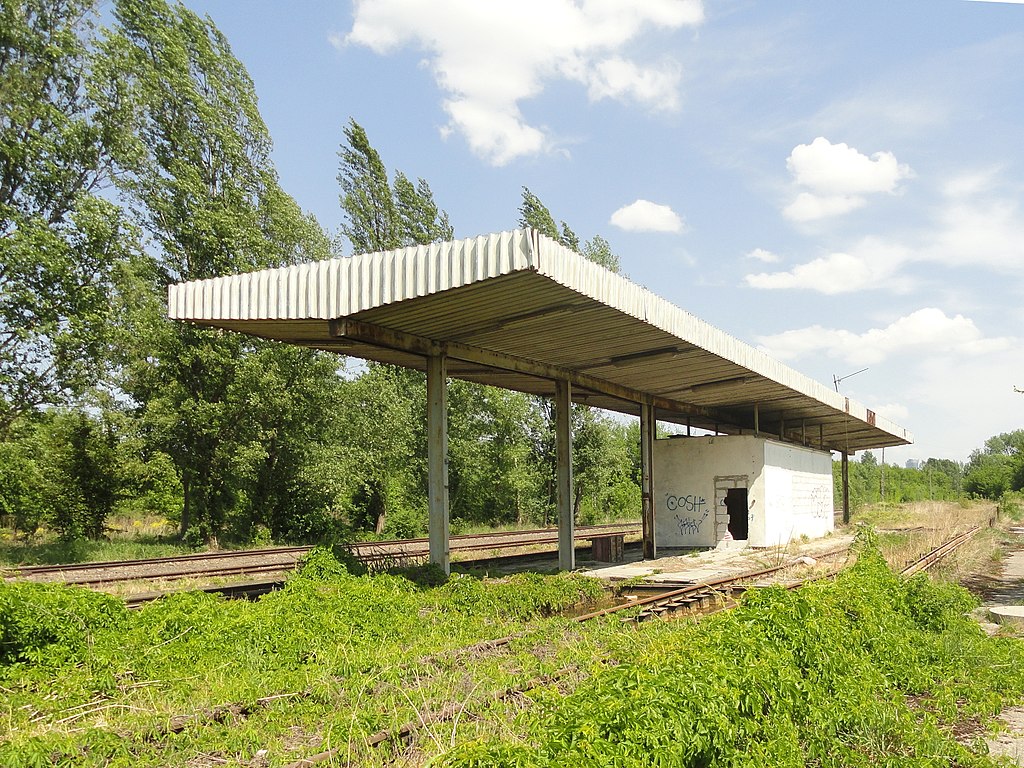 Station ferroviaire abandonnée dans le quartier de Wola à Varsovie. 