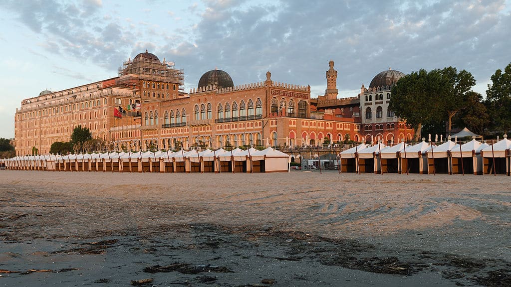 Hotel Excelsior sur le Lido de Venise - Photo de Florian Fuchs