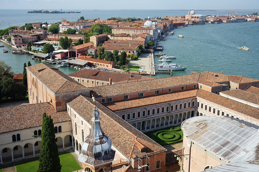 Vue depuis le campanile de San Giorgio Maggiore sur l'ile de Giudecca à Venise.