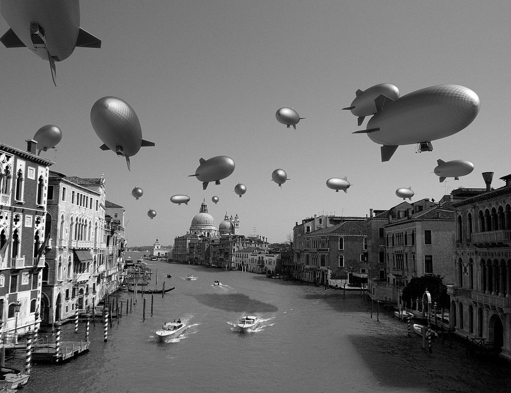 venise-biennale-photomontage-hector-Zamora