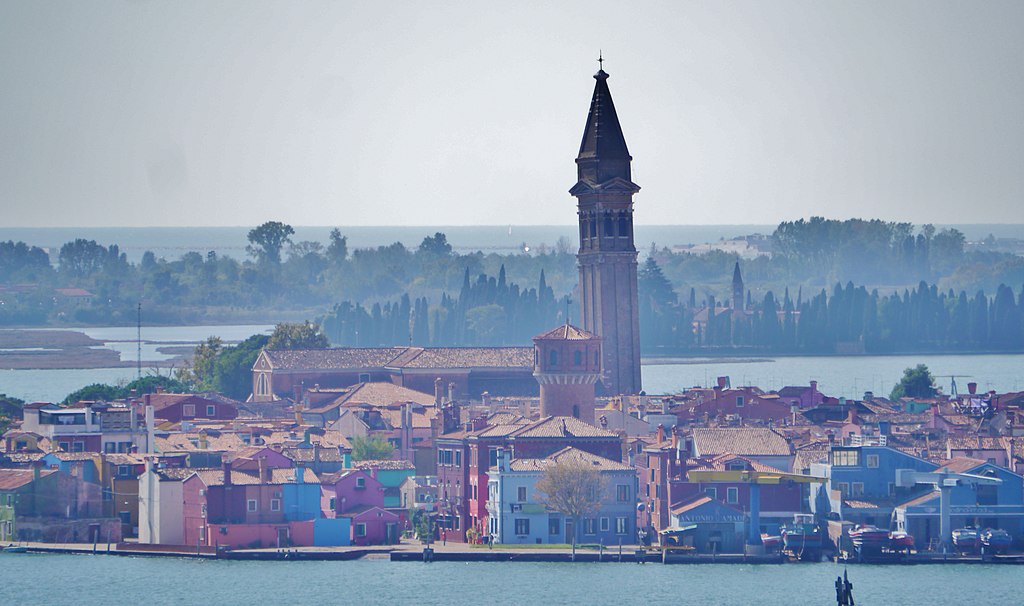 Vue sur l'île de Burano depuis Torcello - Photo Zairon
