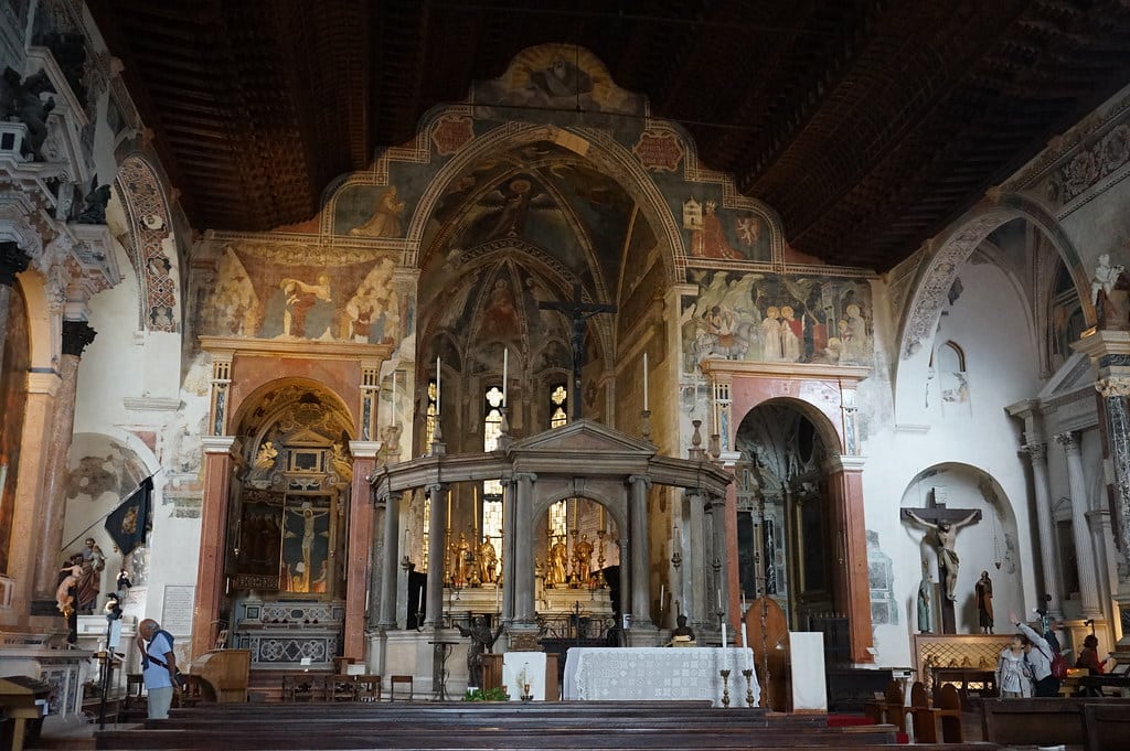 Eglise haute de San Fermo.