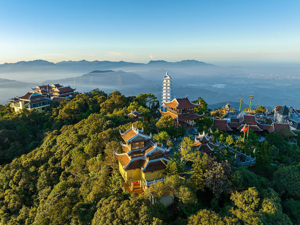 Vue sur les collines de Da Nang au Vietnam - Photo de Vivu Vietnam - Licence ccbysa 4.0