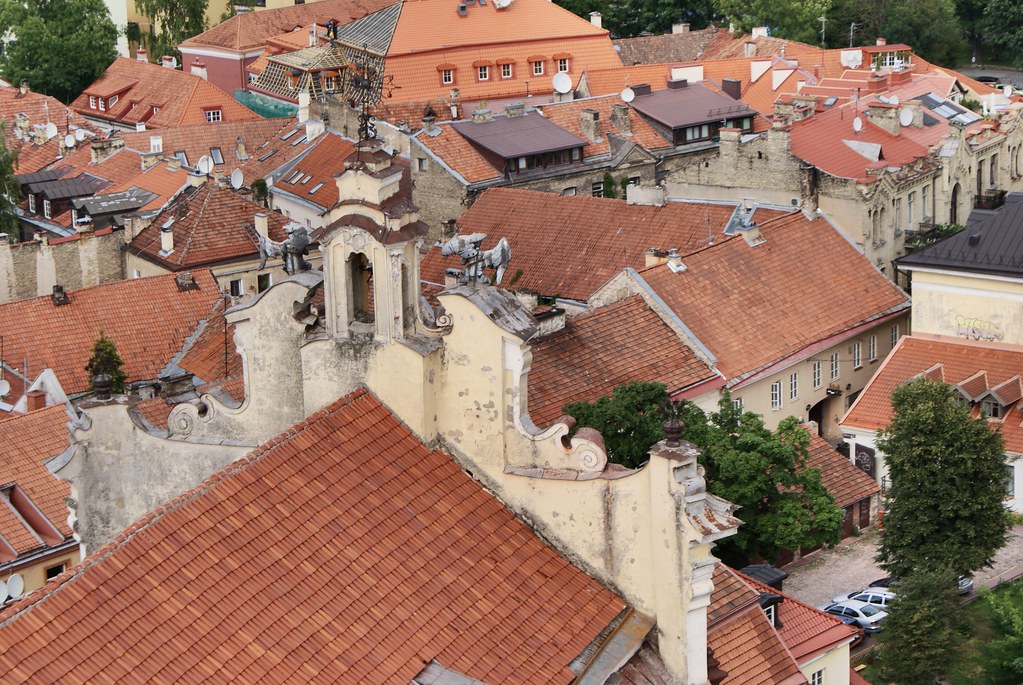 Vue depuis l’église Saint Jean sur le quartier de la Vieille Ville de Vilnius.