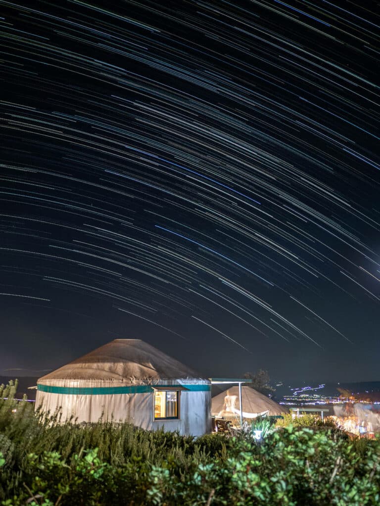 Yourte sous les étoiles - Photo de Yoav Aziz.