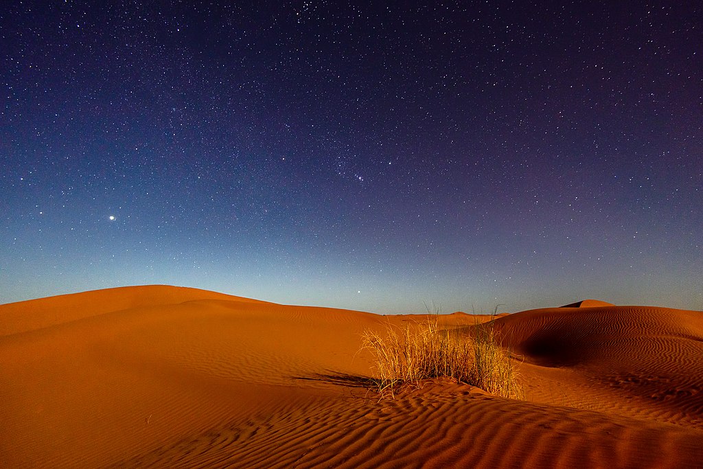 Nuit étoilée dans le désert de Zagora - Photo de Sergey Pesterev / Wikimedia Commons / CCBY-SA4.0