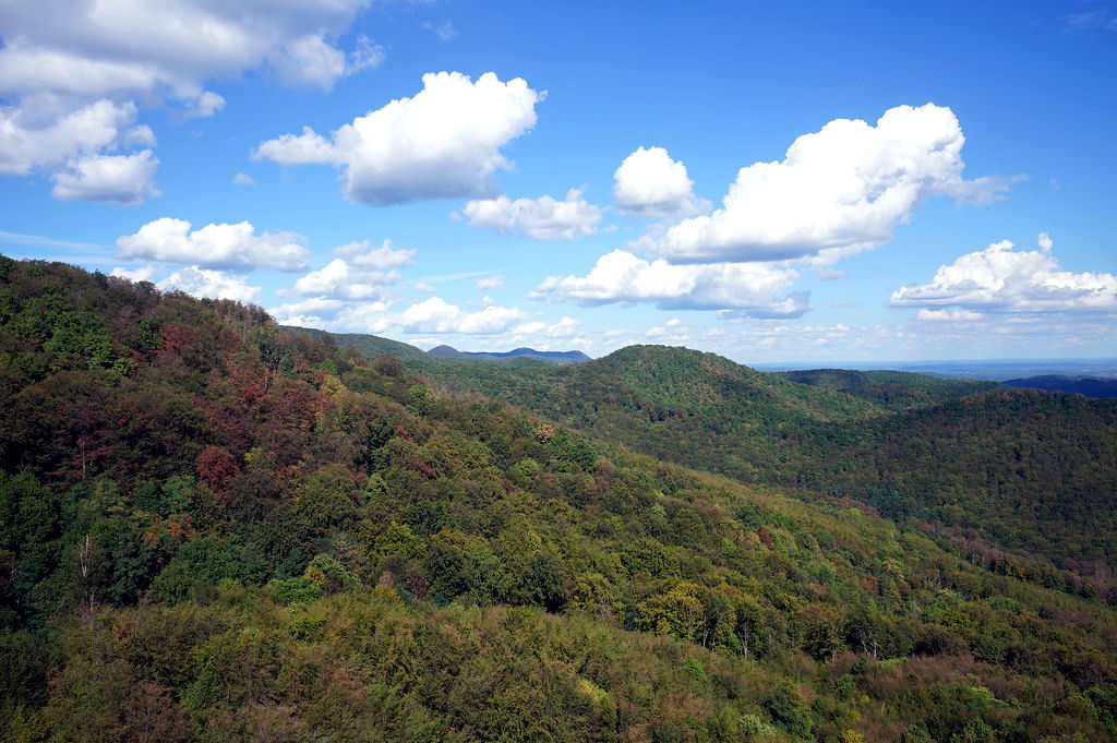 Vue depuis le téléphérique dans les montagnes au nord de Zagreb.