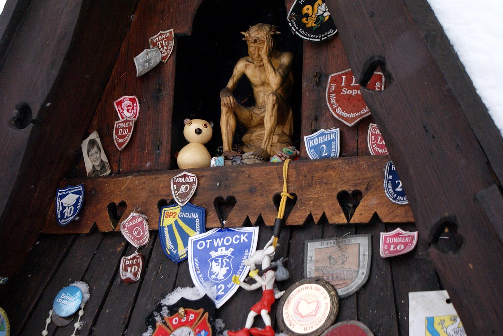 Jésus en plein doute, ici sur la tombe de l’écrivain Makuszynski, père du personnage de la chèvre Matolek (reprise dans la 1ere BD polonaise).